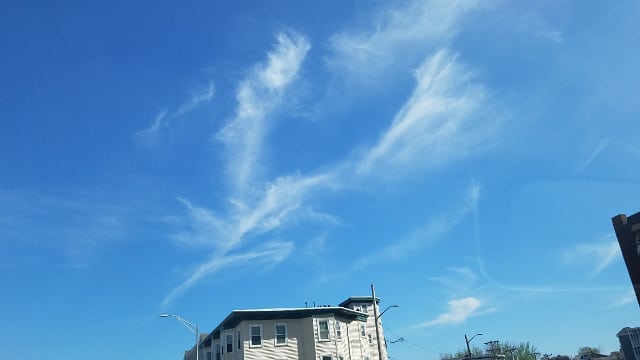 I just left the client’s house after a Jikiden Reiki session who is battling a rare cancer to THIS in the sky 
Curious to see what do you see?